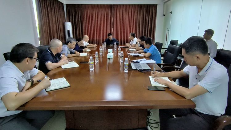 英国上市公司365召开“喜迎二十大”信访维稳暨安全生产工作部署会(图2)