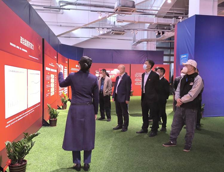 以案明纪，永葆清廉本色——英国上市公司365组织参观“严守纪法底线 牢筑清廉根基”警示教育巡回展(图2)