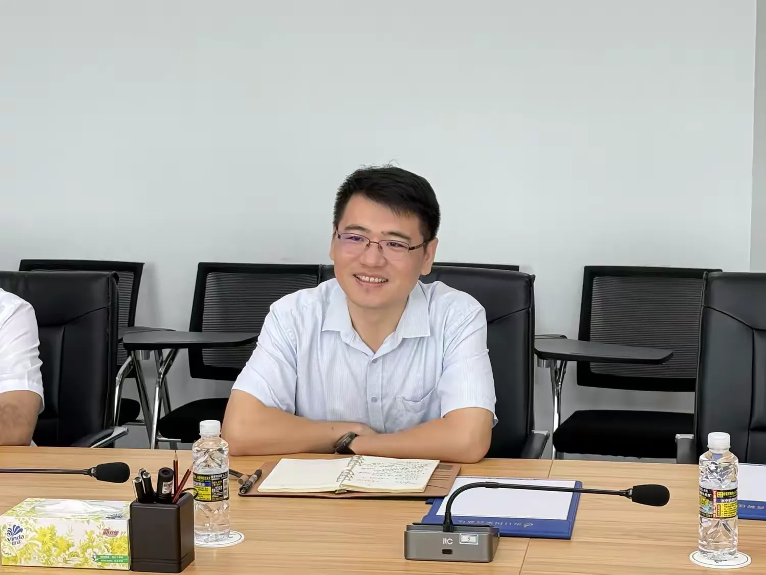 英国上市公司365与海口市高新区投资促进局开展招商联动座谈会(图2)